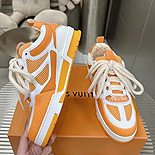 ̺  YF4513-1